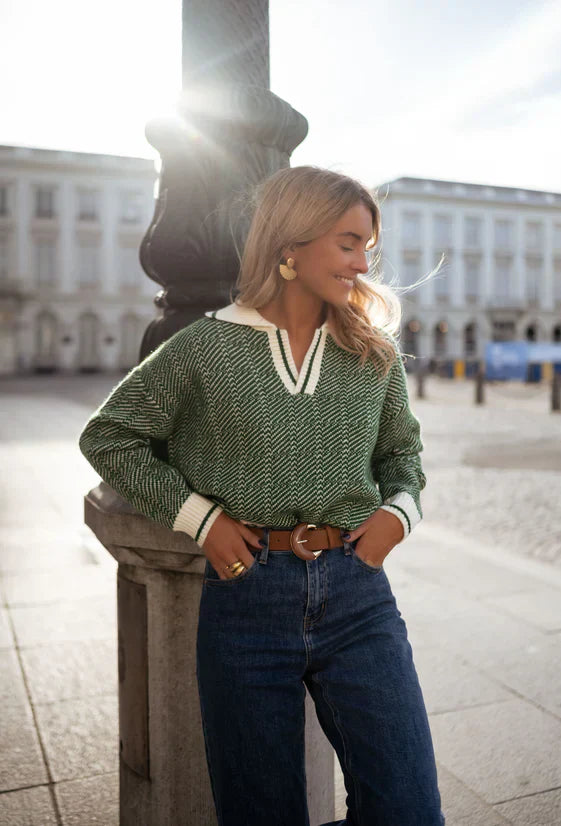 Lena | Stylischer Pullover mit Umlegekragen