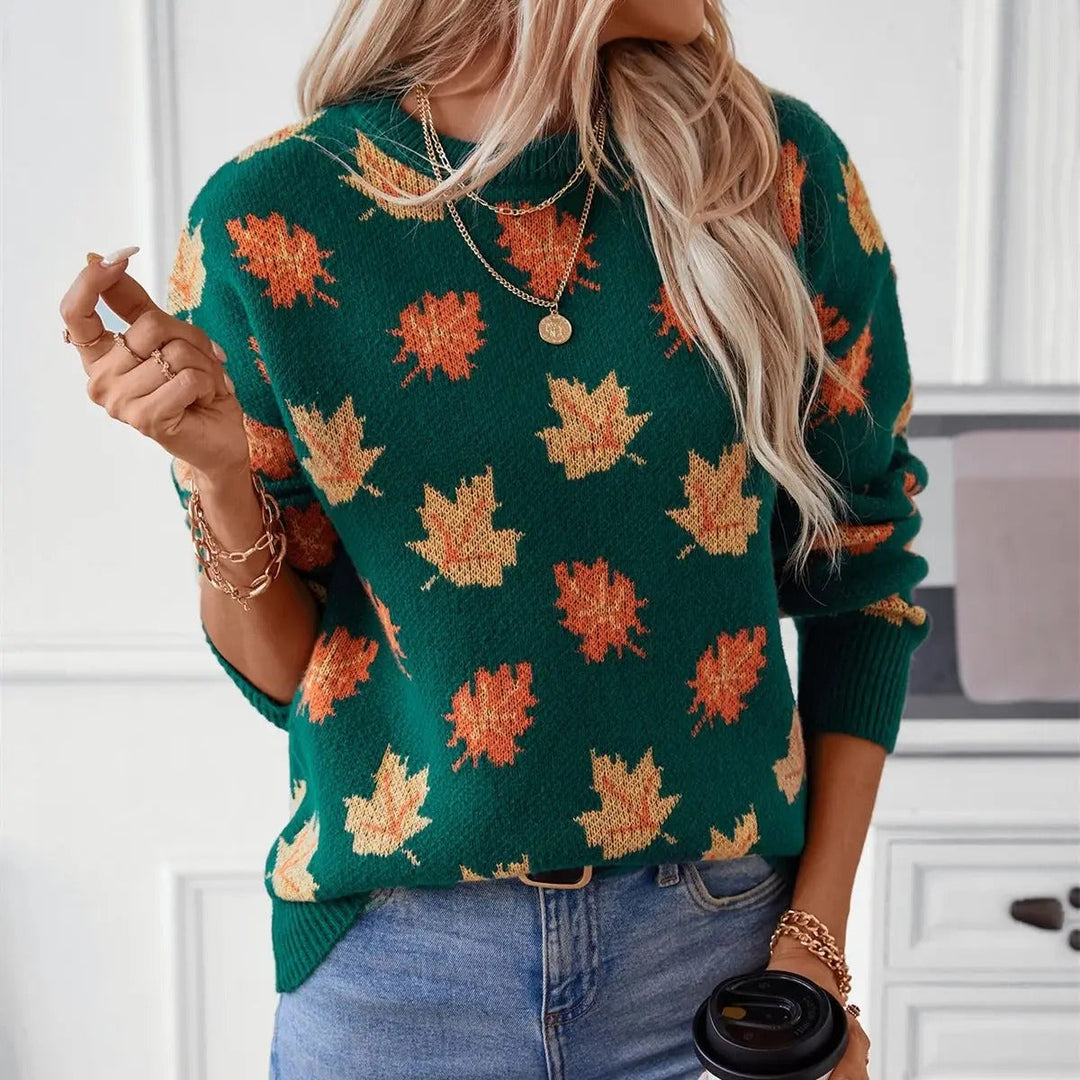 Kuscheliger Pullover mit Herbstlaub