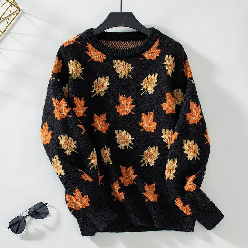 Kuscheliger Pullover mit Herbstlaub